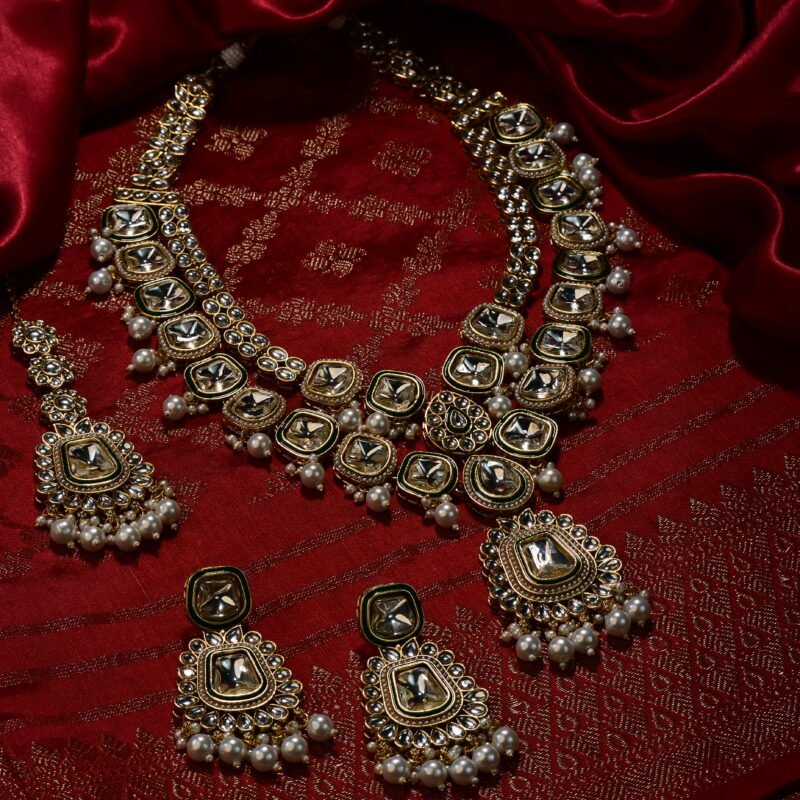 Luxurious Gold-Tone Kundan Bridal Set with Pearl Embellishments