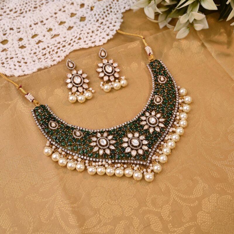 Emerald Kundan Pearl Necklace Set