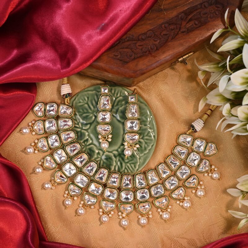Kundan Pearl Necklace Set