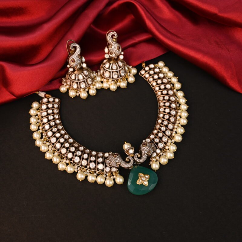Royal Kundan Pearl Choker